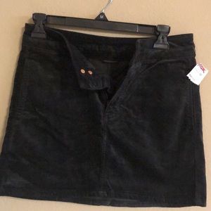 American eagle black velvet mini skirt.